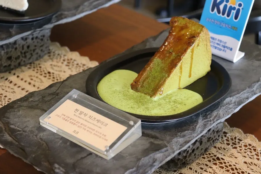 덕미 기장점 디저트 쇼케이스
