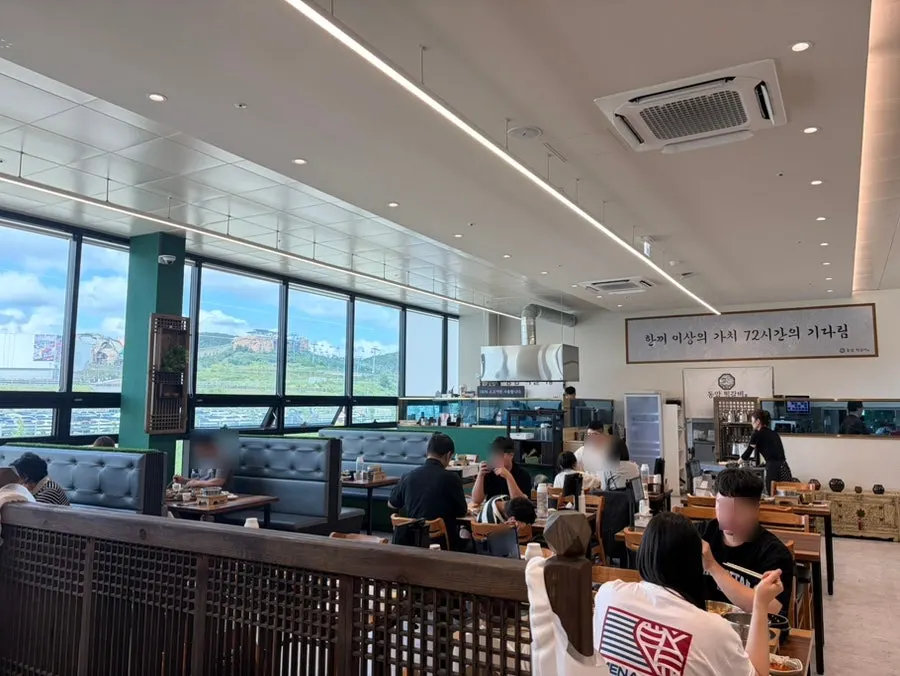 Window seating with large windows