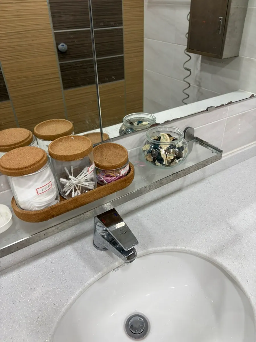 A well-maintained restroom at the restaurant