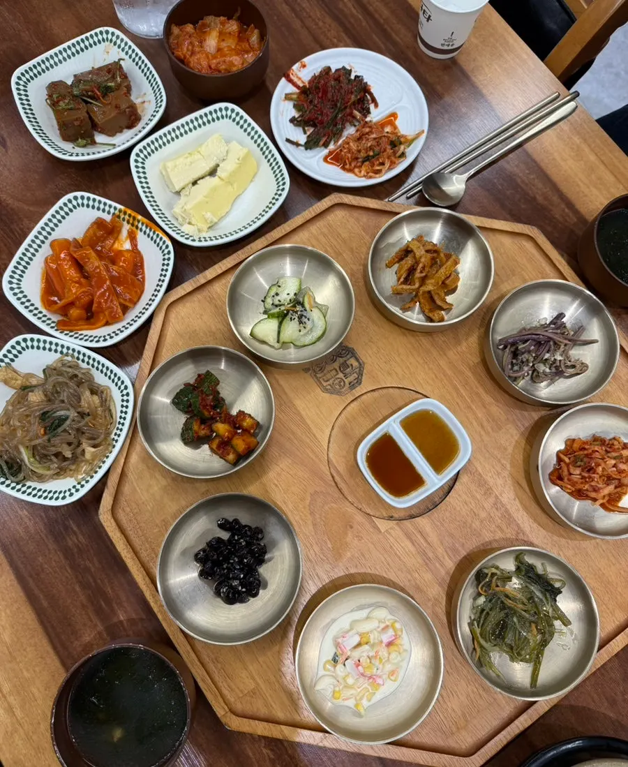 Acorn jelly and green onion kimchi from the self-bar