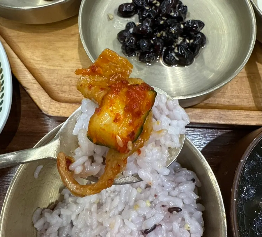 Full spread of the tteokgalbi set