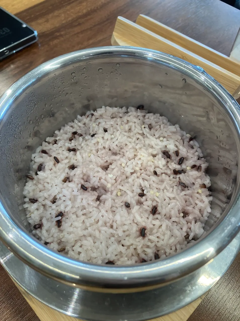 통실한 동암떡갈비 정식