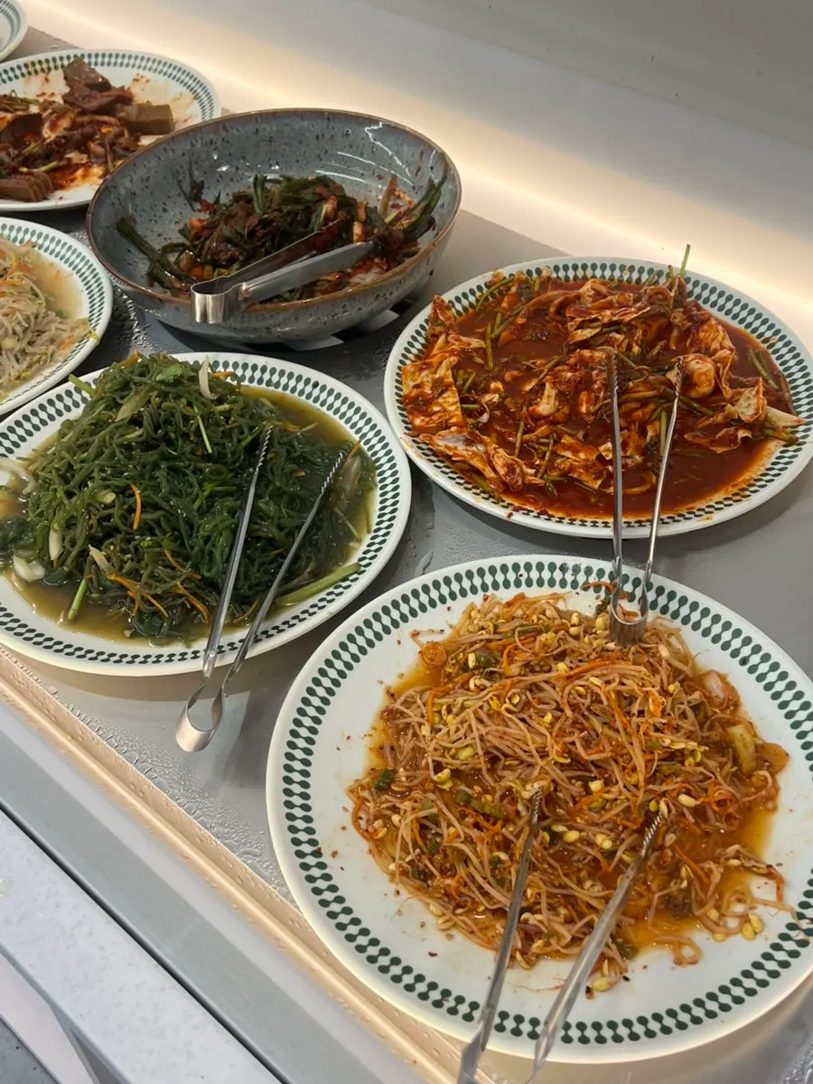 Wrap vegetables to eat with tteokgalbi