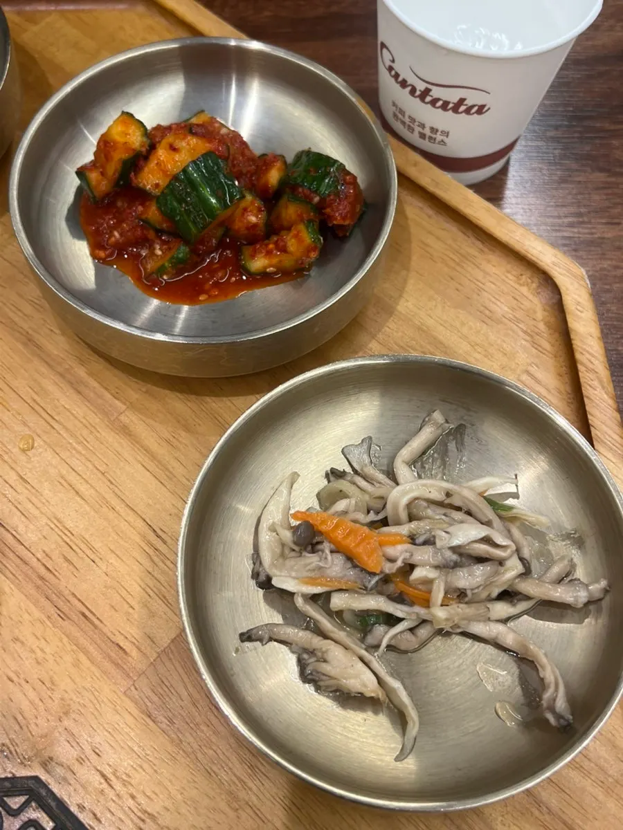 Overall view of the full tteokgalbi set