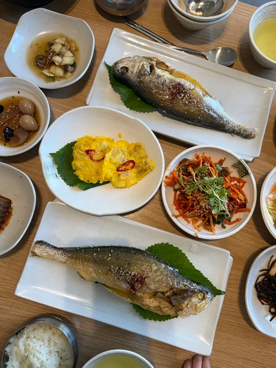The dried corvina set for two laid out