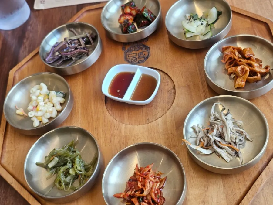 동암떡갈비 식사 공간