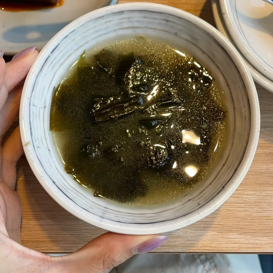 拌好的一勺镰刀拌饭