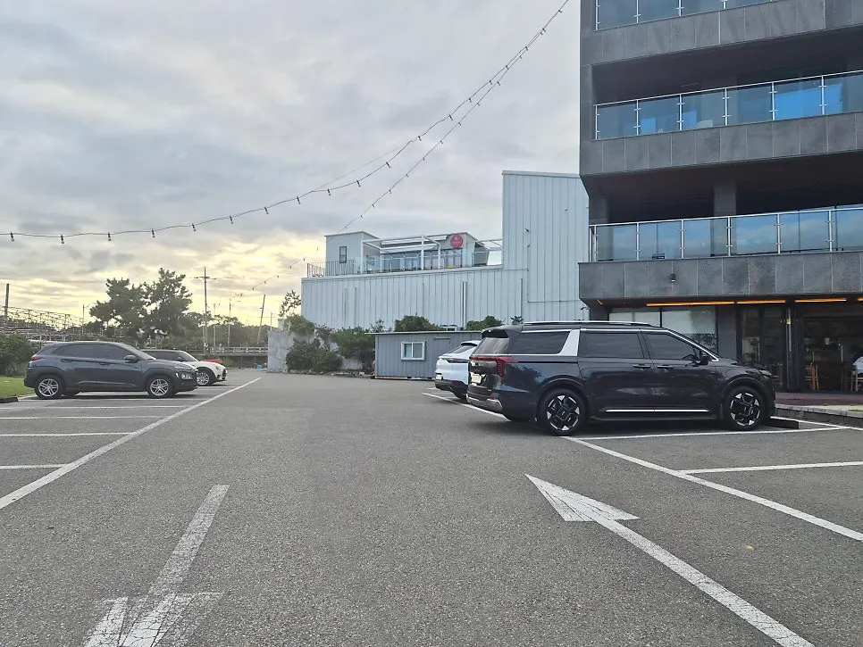 Private parking lot in front of Riverside