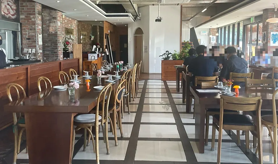 Riverside's dining hall with a date-friendly atmosphere