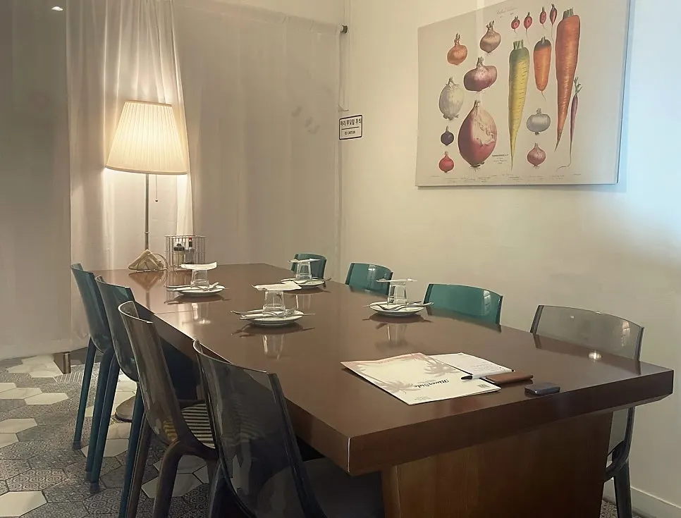 Riverside's private room for group gatherings