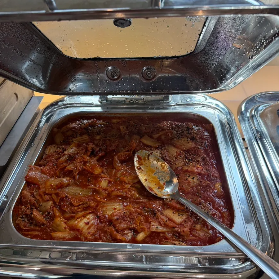 Self-service corner with vegetable side dishes