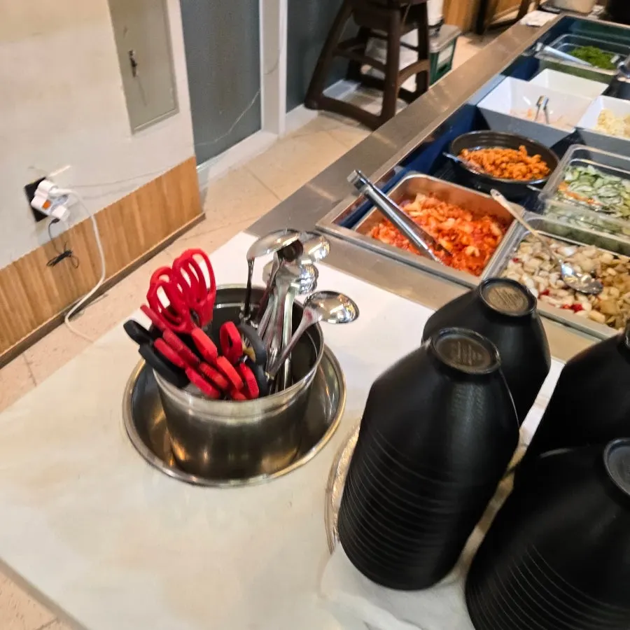 가족외식 식사 공간 모습