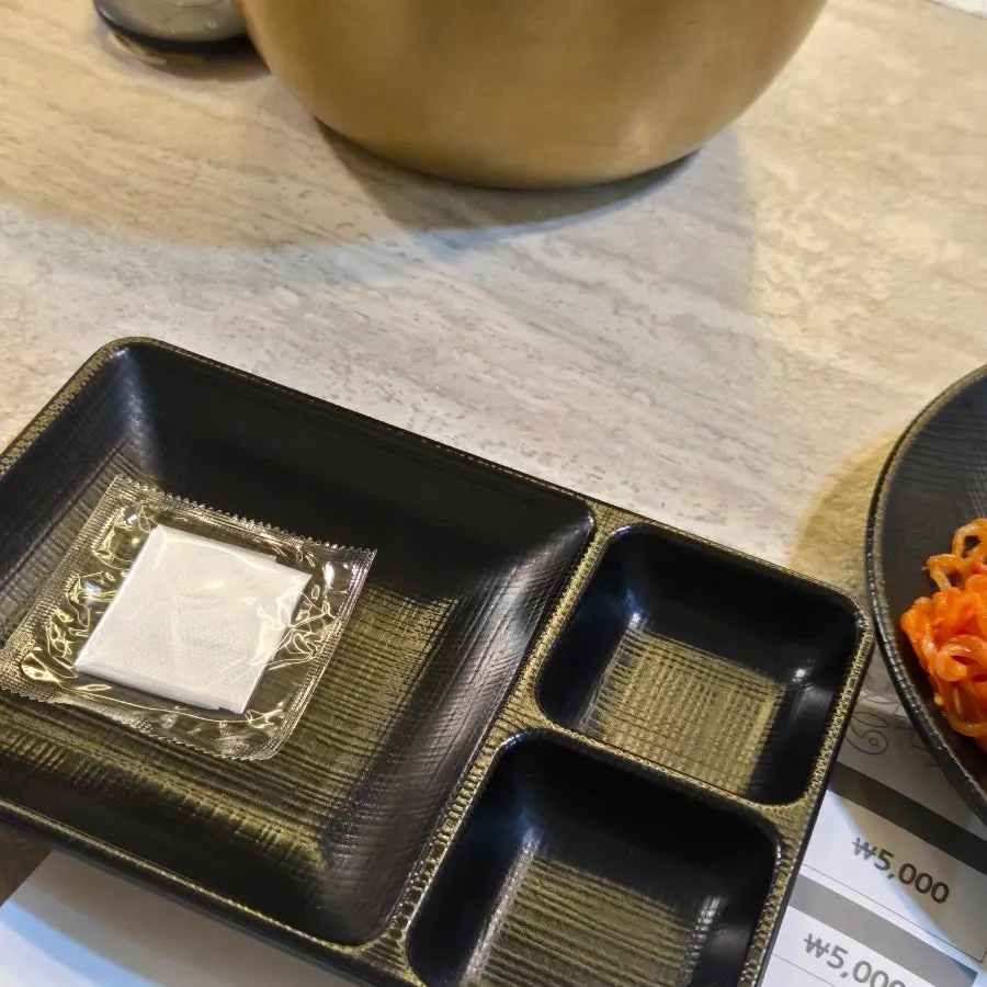 게를 기다리며 이용한 셀프바 모습