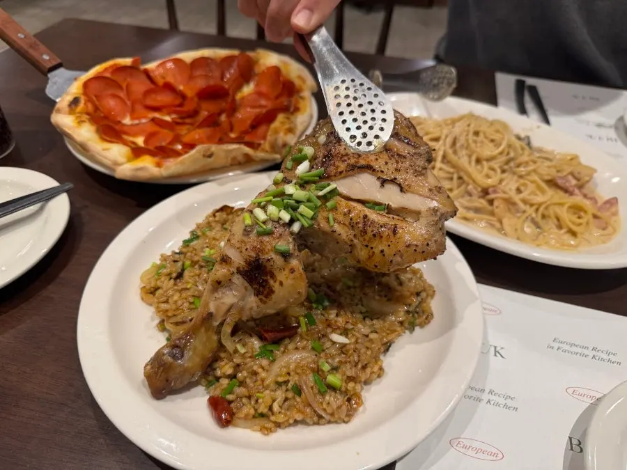 Kung pao chicken pilaf with a whole chicken leg