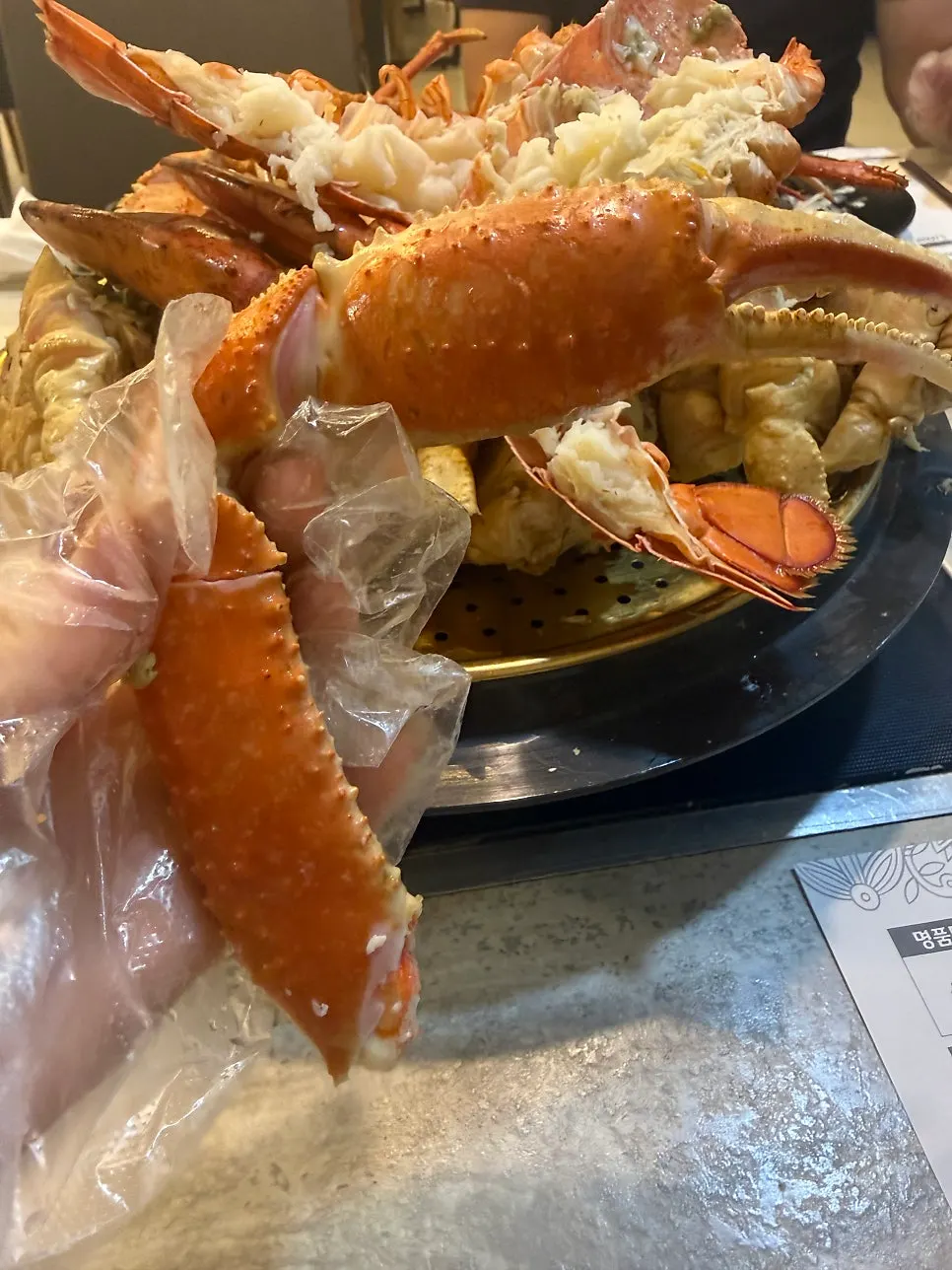 Snow crab leg meat that comes out easily