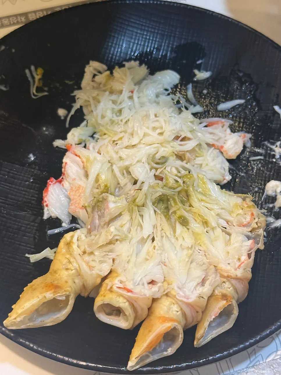 Crab tomalley mixed with body meat