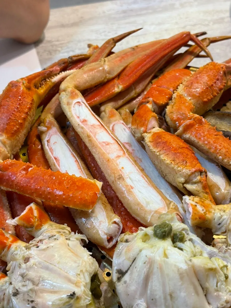 Bakdal snow crab leg meat packed with flesh