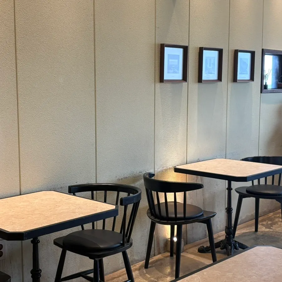 Tables and chairs in Deokmi's main building