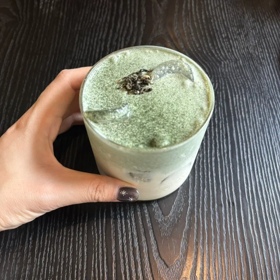 Spring Scent drink with a rich mugwort aroma