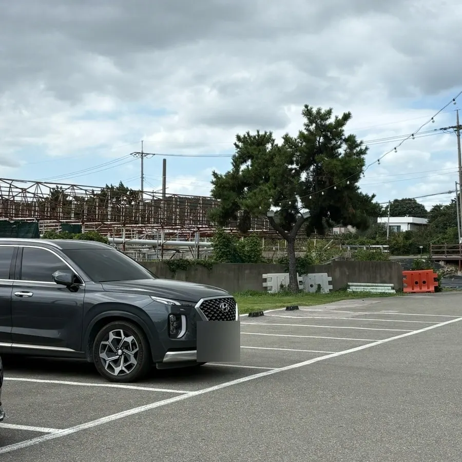 Riverside's spacious parking lot