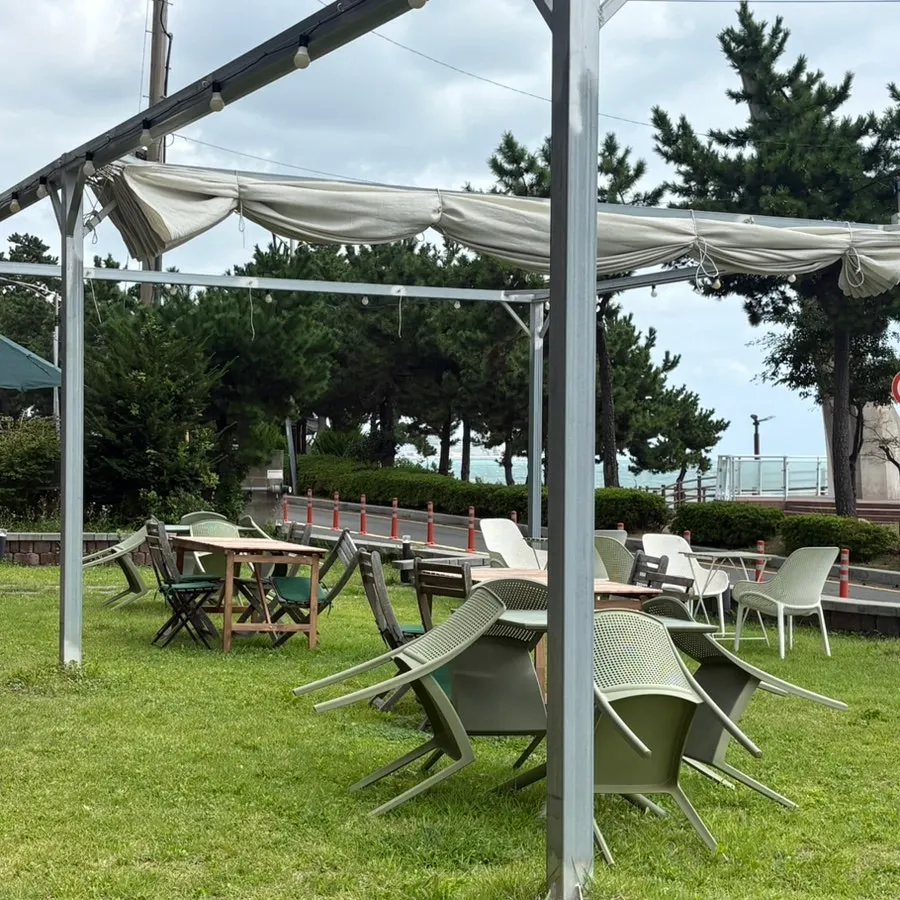 High chairs at Riverside
