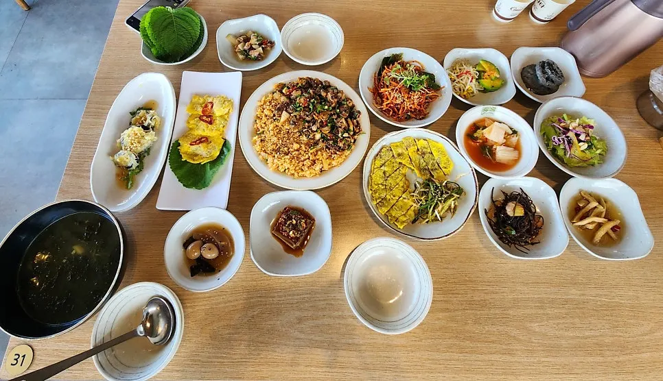 꼬막비빔밥과 육전한상 2인 상차림