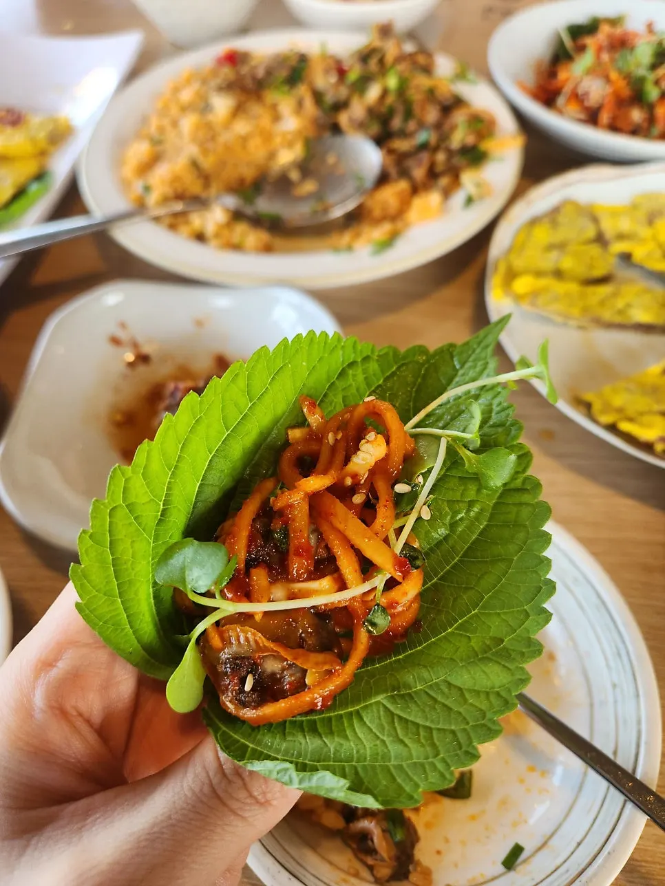 비벼낸 꼬막비빔밥 한 그릇