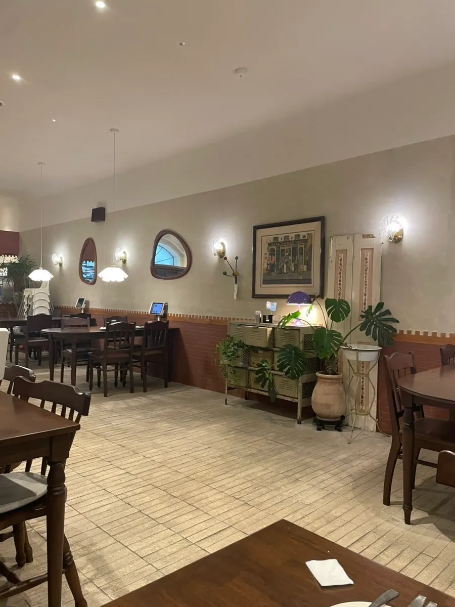 Full spread of pasta and pizza together at Bueokgan
