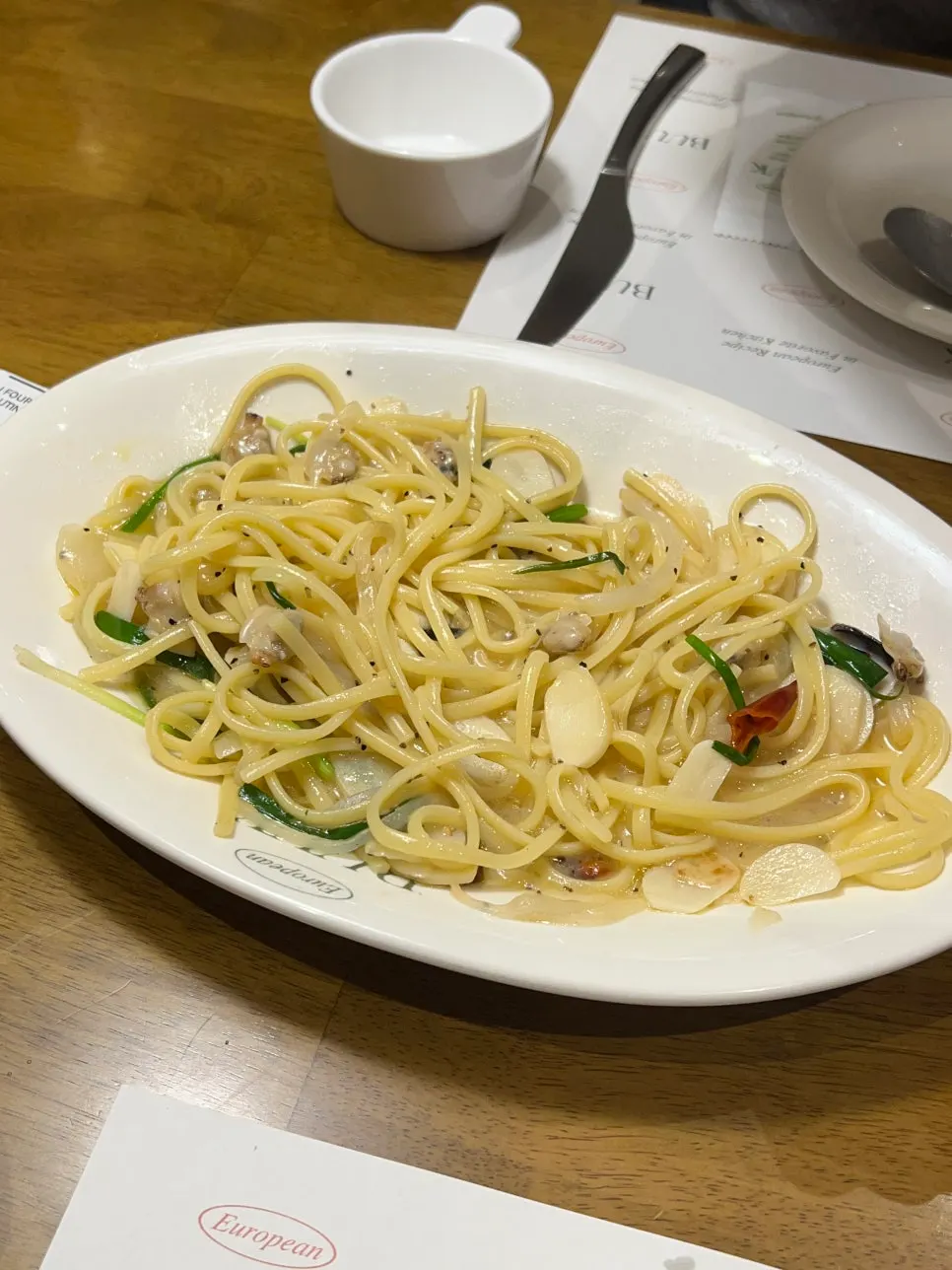Well-seasoned vongole pasta