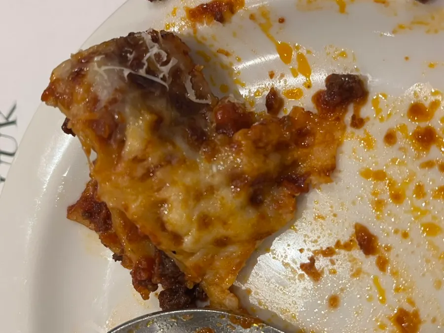 Table view with the lasagna