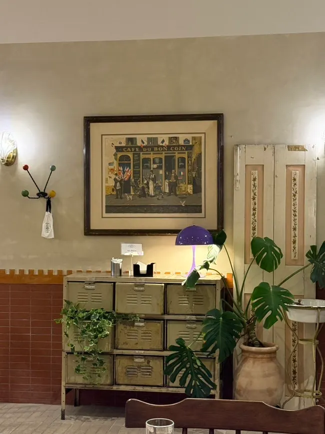 Decor details throughout Bueokgan Restaurant