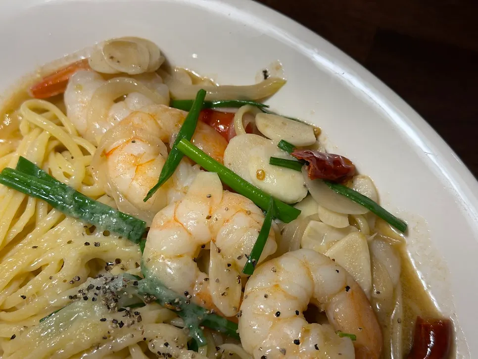 A plate of Bueokgan's shrimp anchovy oil pasta