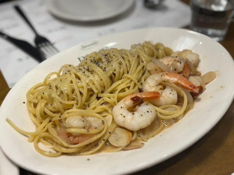 Pasta and risotto served together at Bueokgan