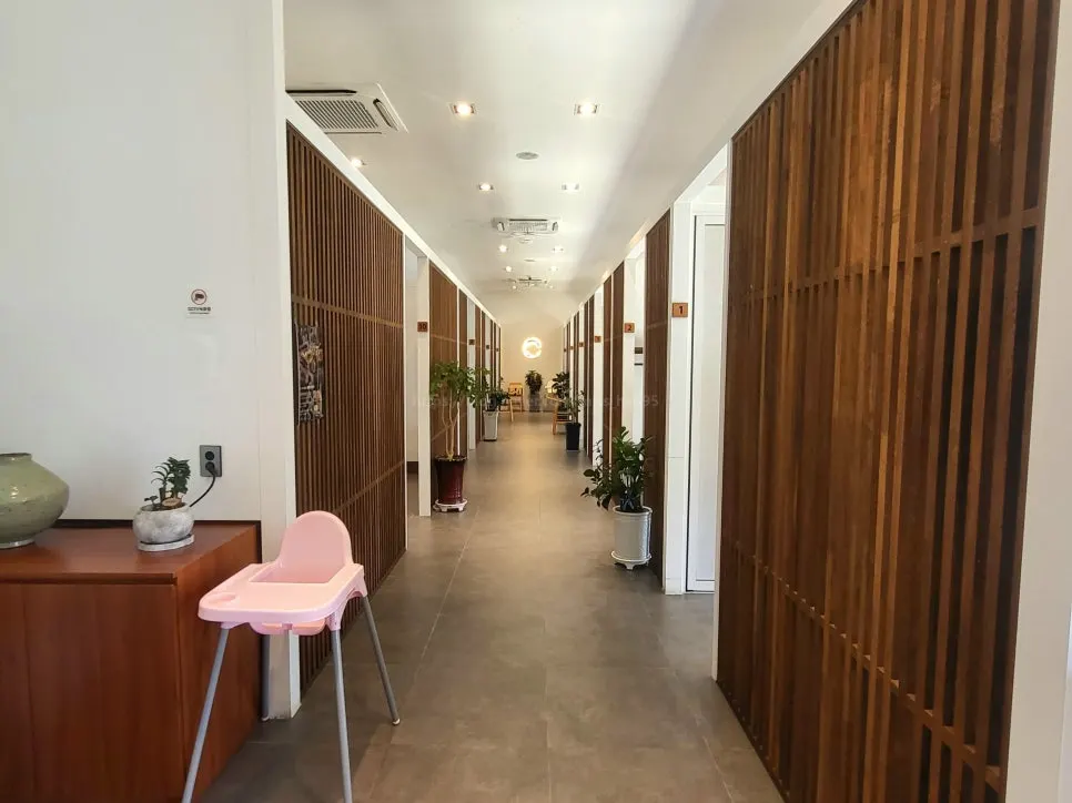 Private room seating interior