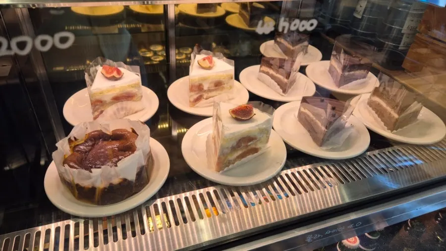Salt bread and egg tart desserts