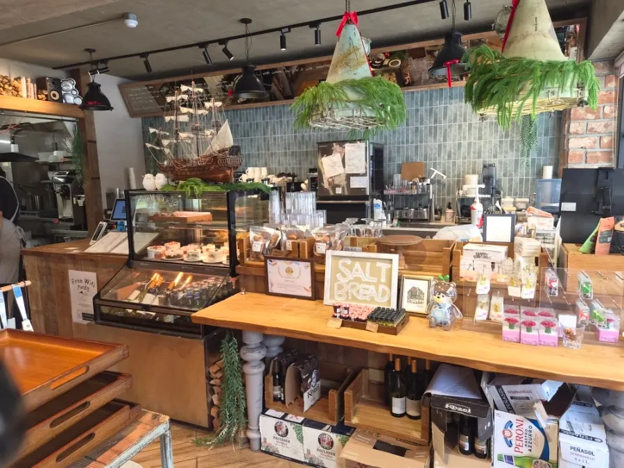 View of the 1st-floor interior of Purity Cafe
