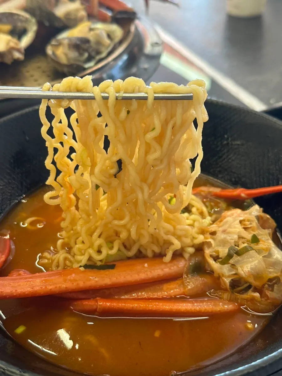 게 반 마리가 들어간 대게라면