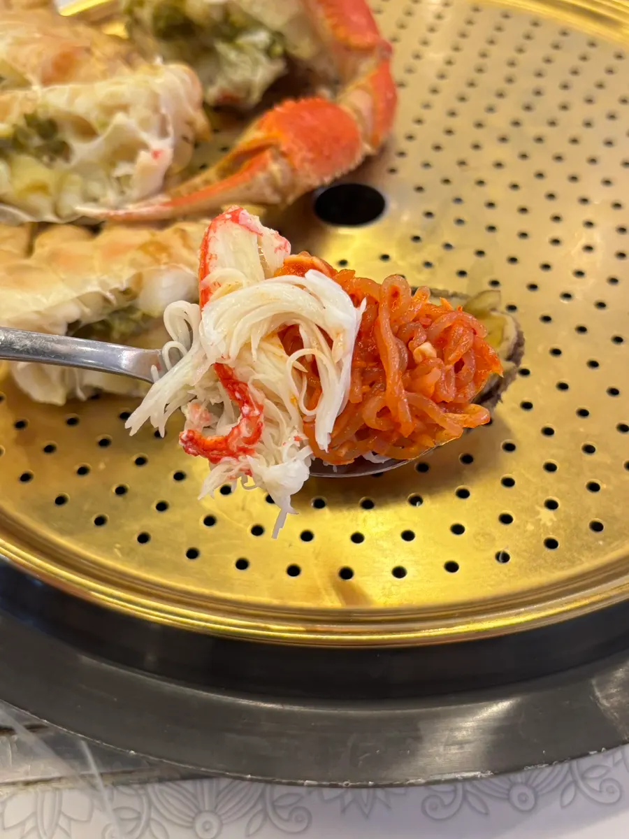 살이 꽉 찬 대게 다리 속살
