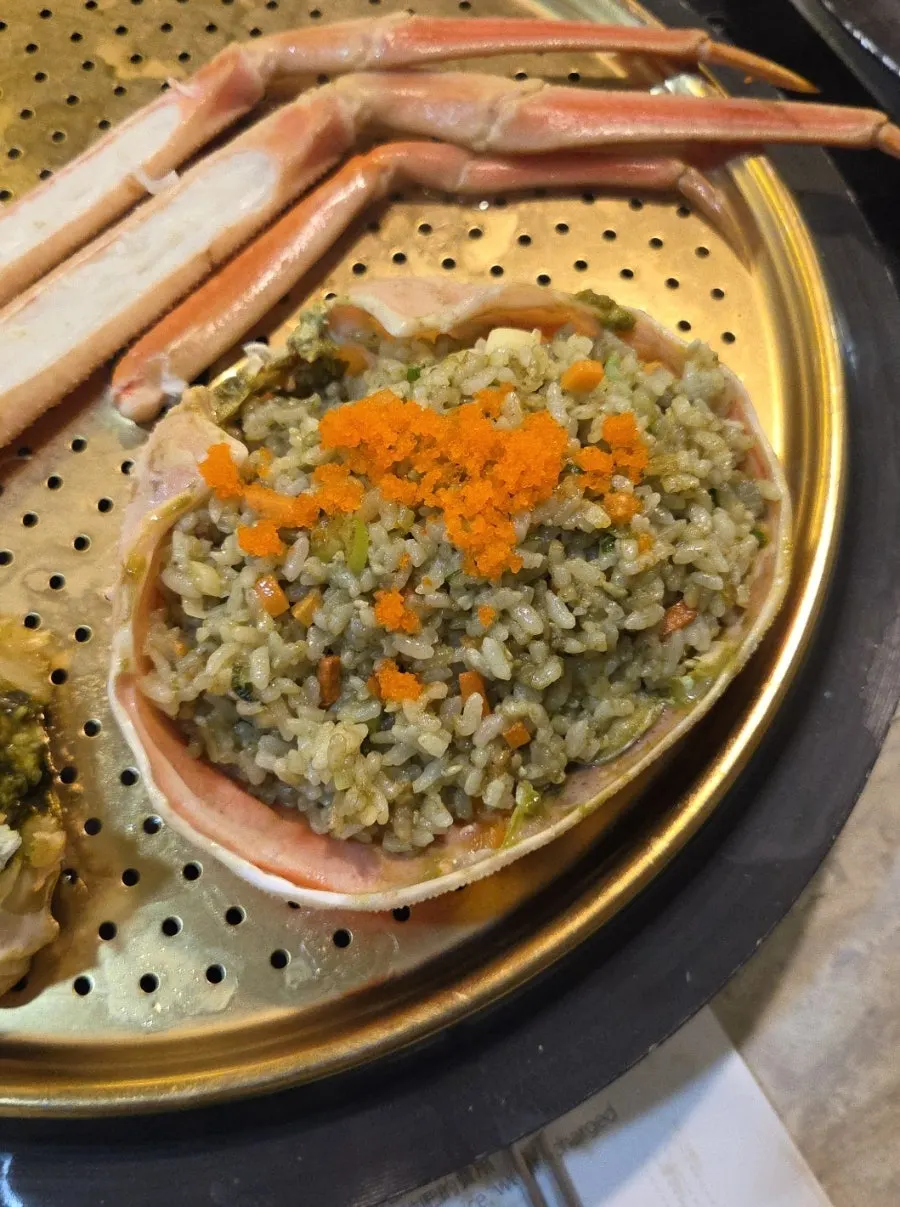 Crab-shell fried rice topped with flying fish roe
