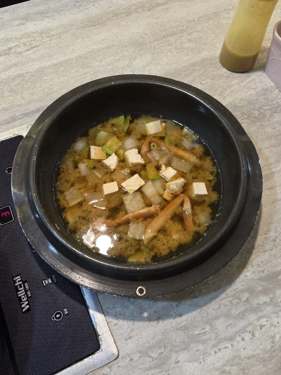 Doenjang stew made with crab