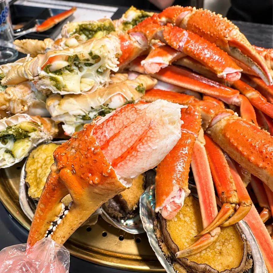 A full spread of steamed crab at Gijang Myeongpum Daegae