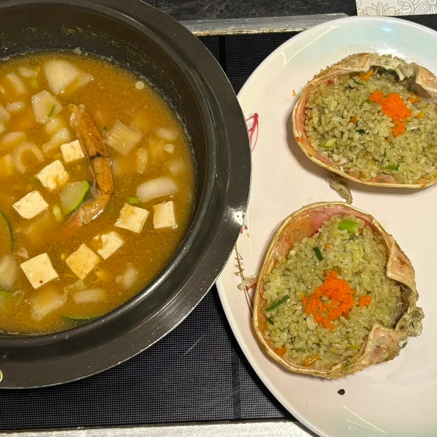 Crab-shell fried rice and soybean paste stew spread