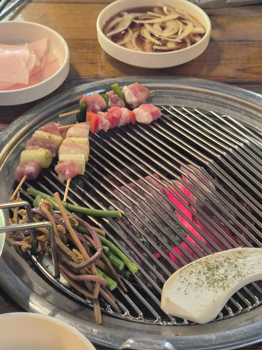 Golden-brown grilled pork belly and galmaegisal
