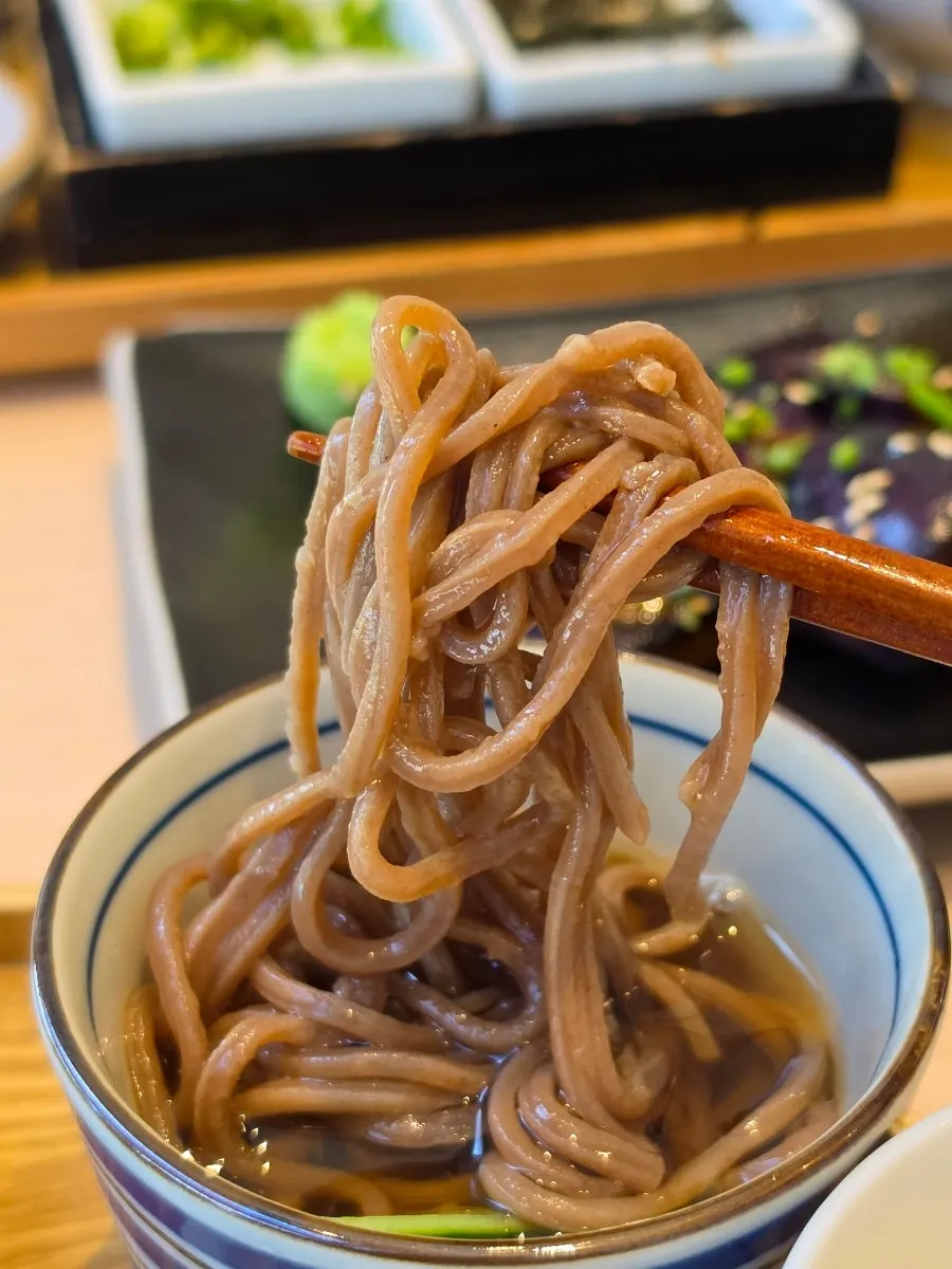 함께 나온 차완무시