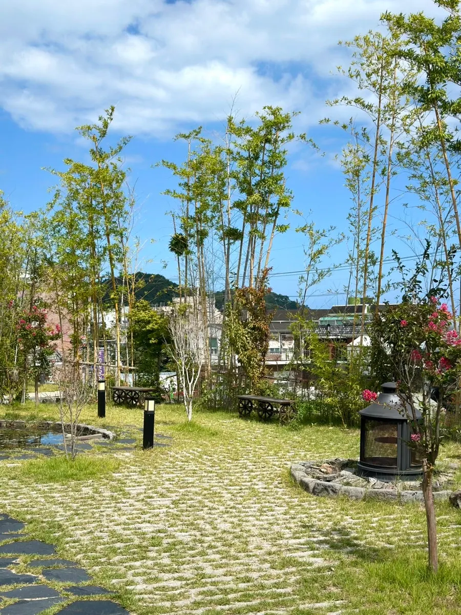 Yangsando Gijang Yeonhwa Branch前の庭園