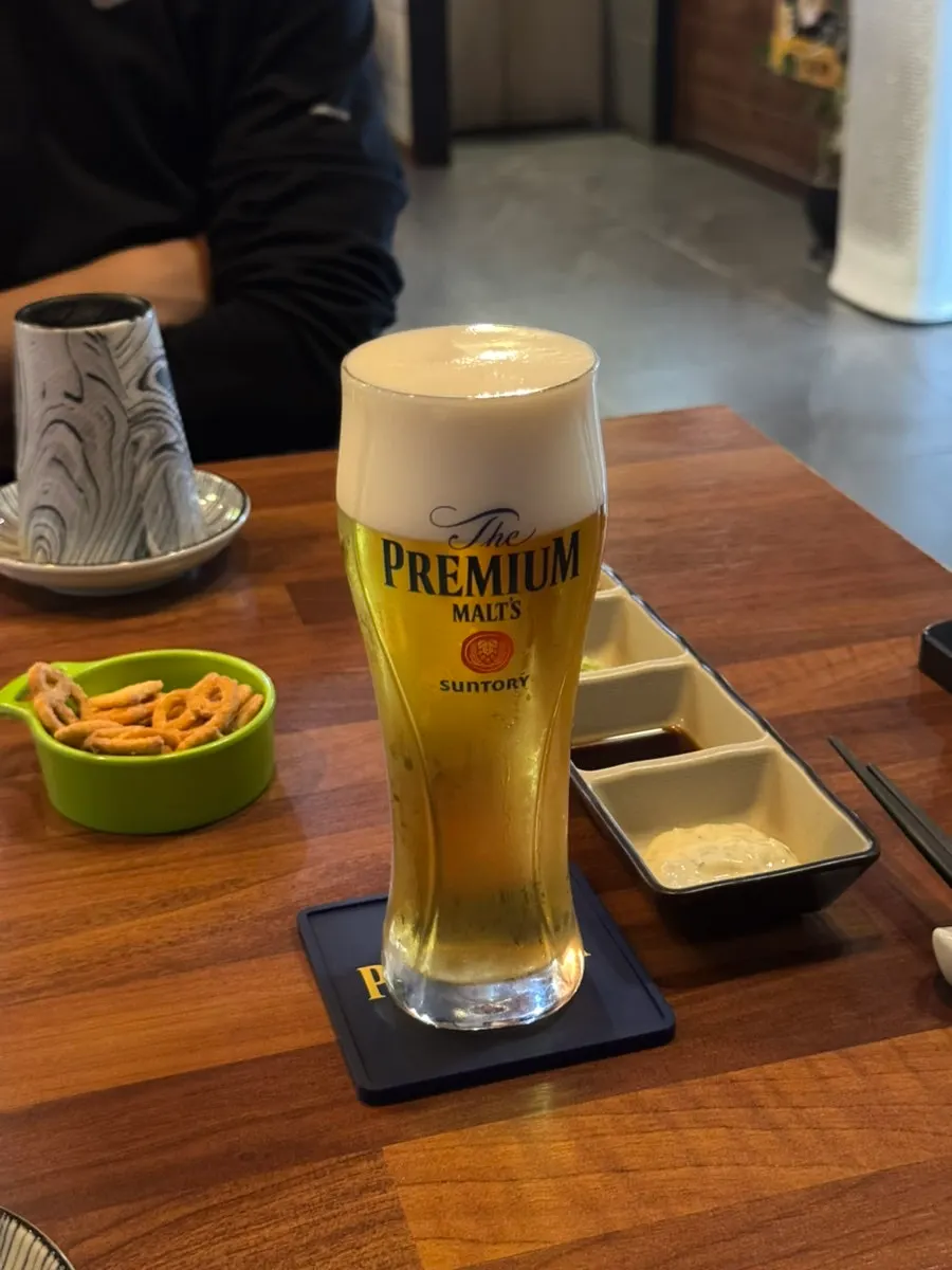 A glass of Suntory Premium Malt's draft beer