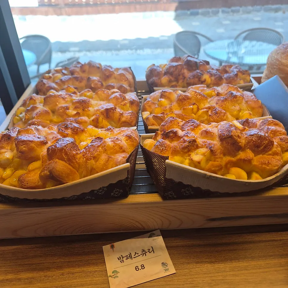 어르신 입맛에 맞는 달콤한 디저트 빵