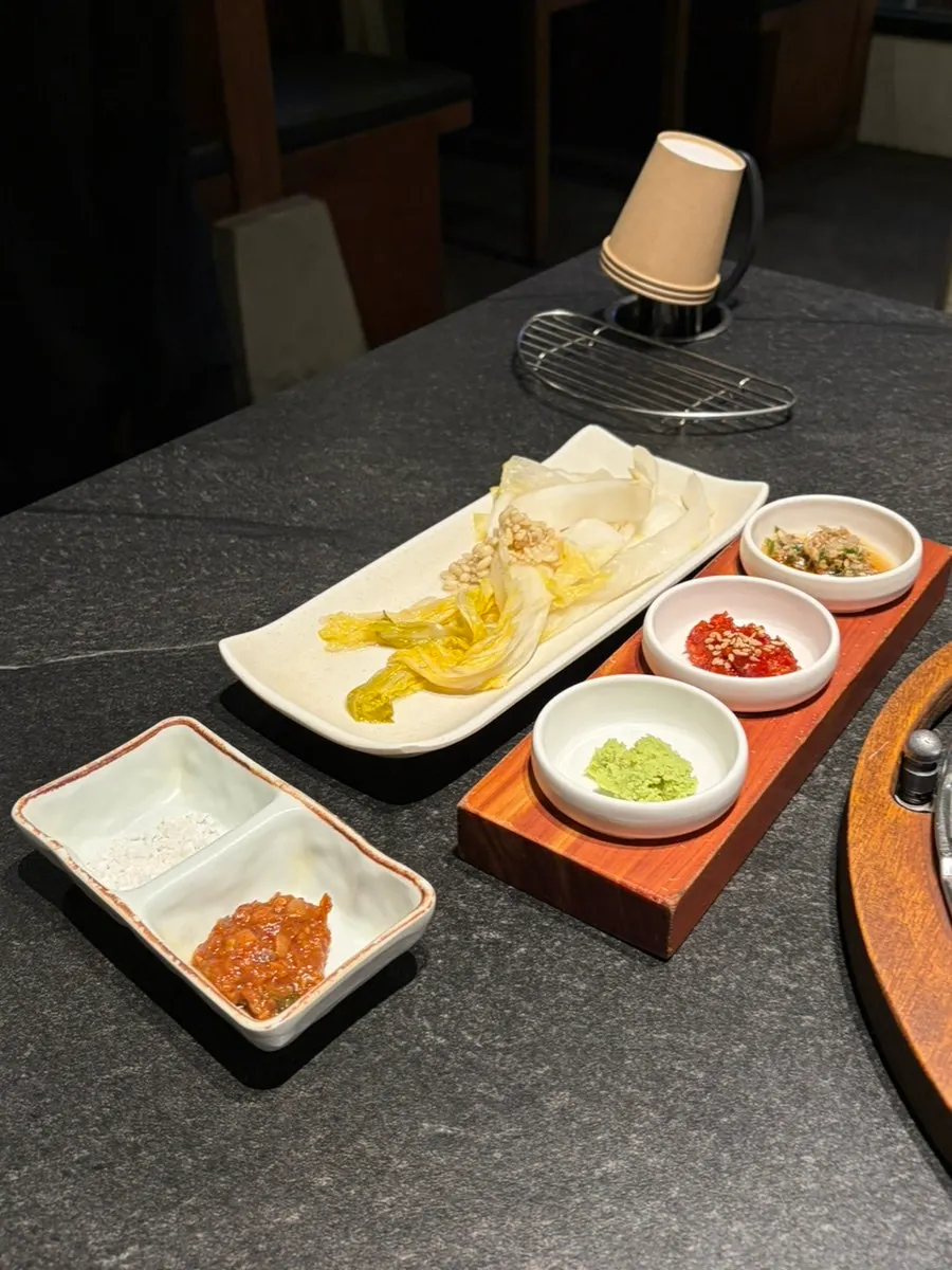Side dish lineup at Gilchon Sutbul Galbi
