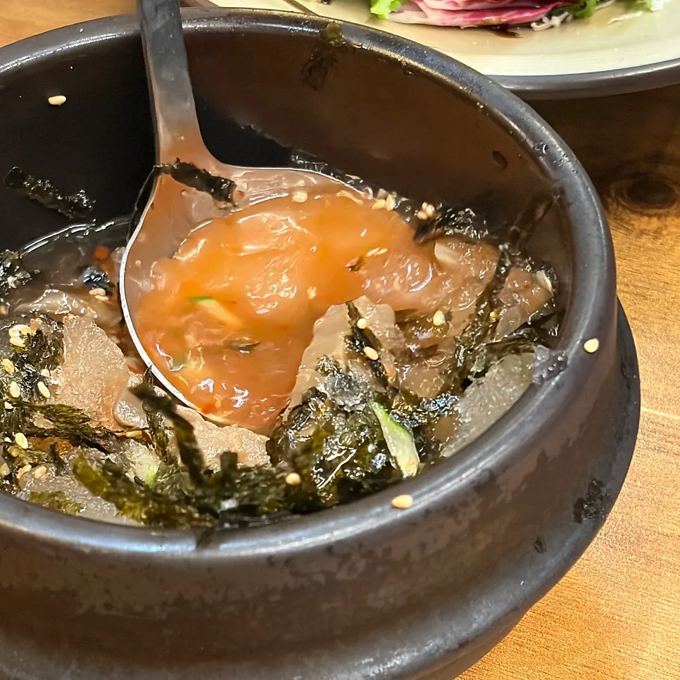 길돈 기본 반찬 접시 클로즈업