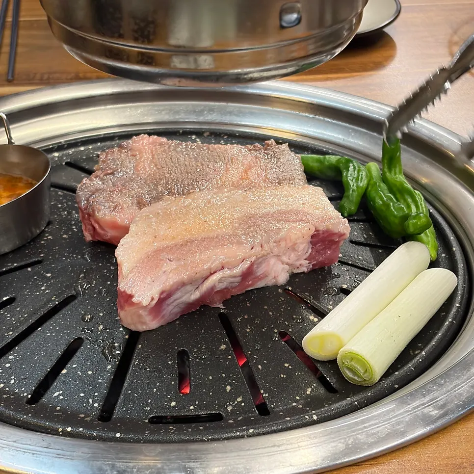 갈치속젓과 고기 찍어 먹는 소스류